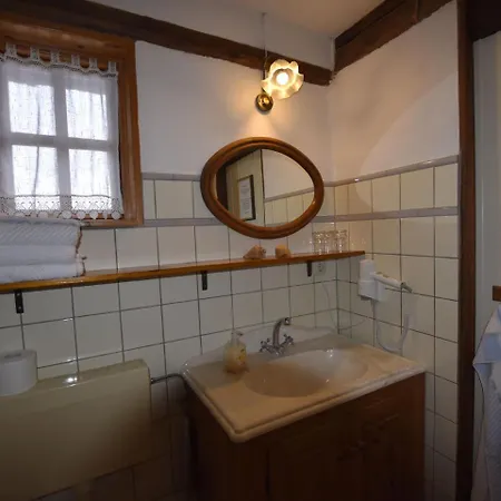 Vakantiehuis Idyllic Holiday In Near Forest